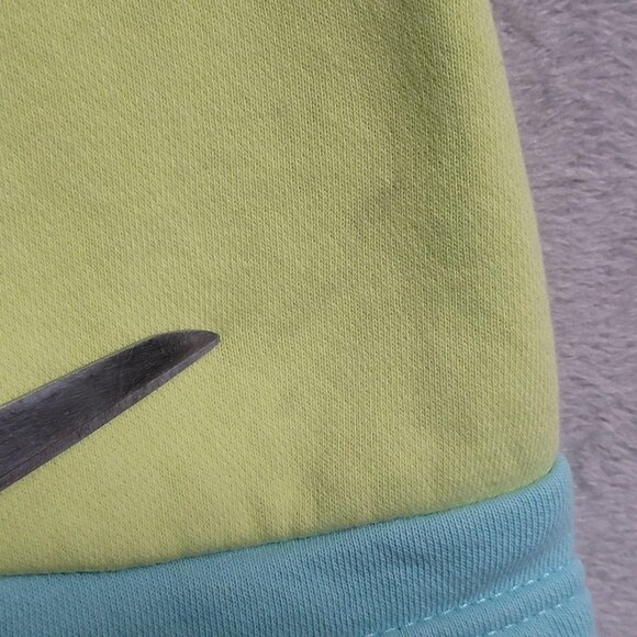 Nike Sportswear Shorts Mens XL Green Blue Colorblock Athletic Casual DR9856-736‎ - Picture 2 of 13